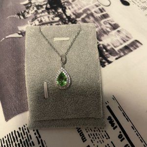 TEARDROP emerald and diamond necklace